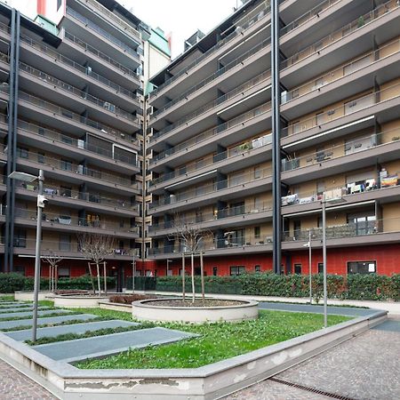 Appartamento Cozy Corner With Balcony And Private Garage! Milano Esterno foto