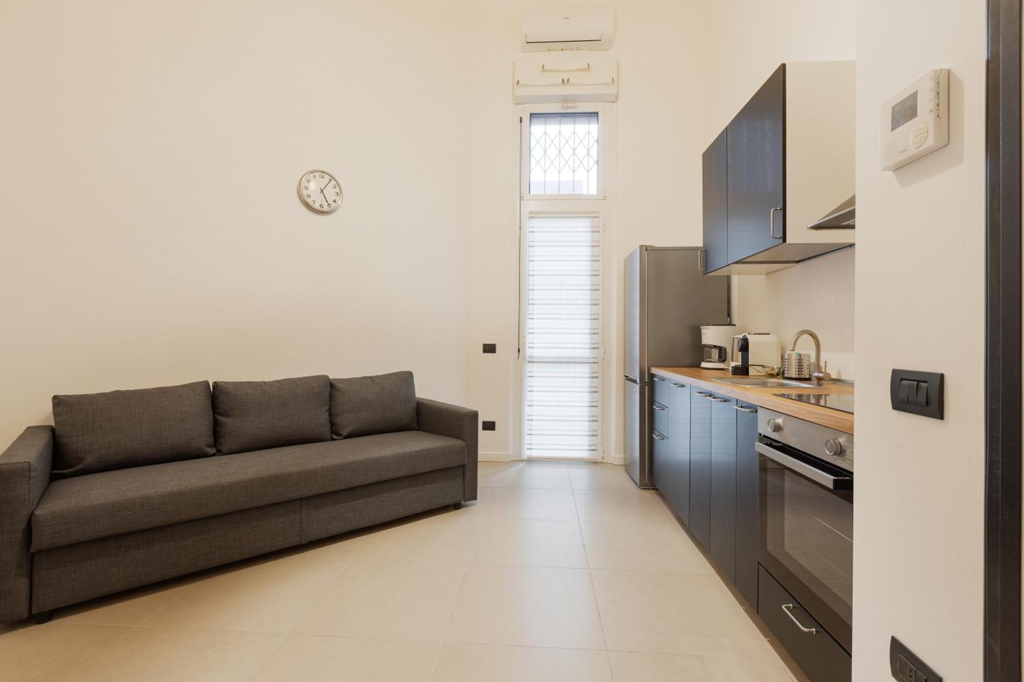 Appartamento Cozy Corner With Balcony And Private Garage! Milano Esterno foto