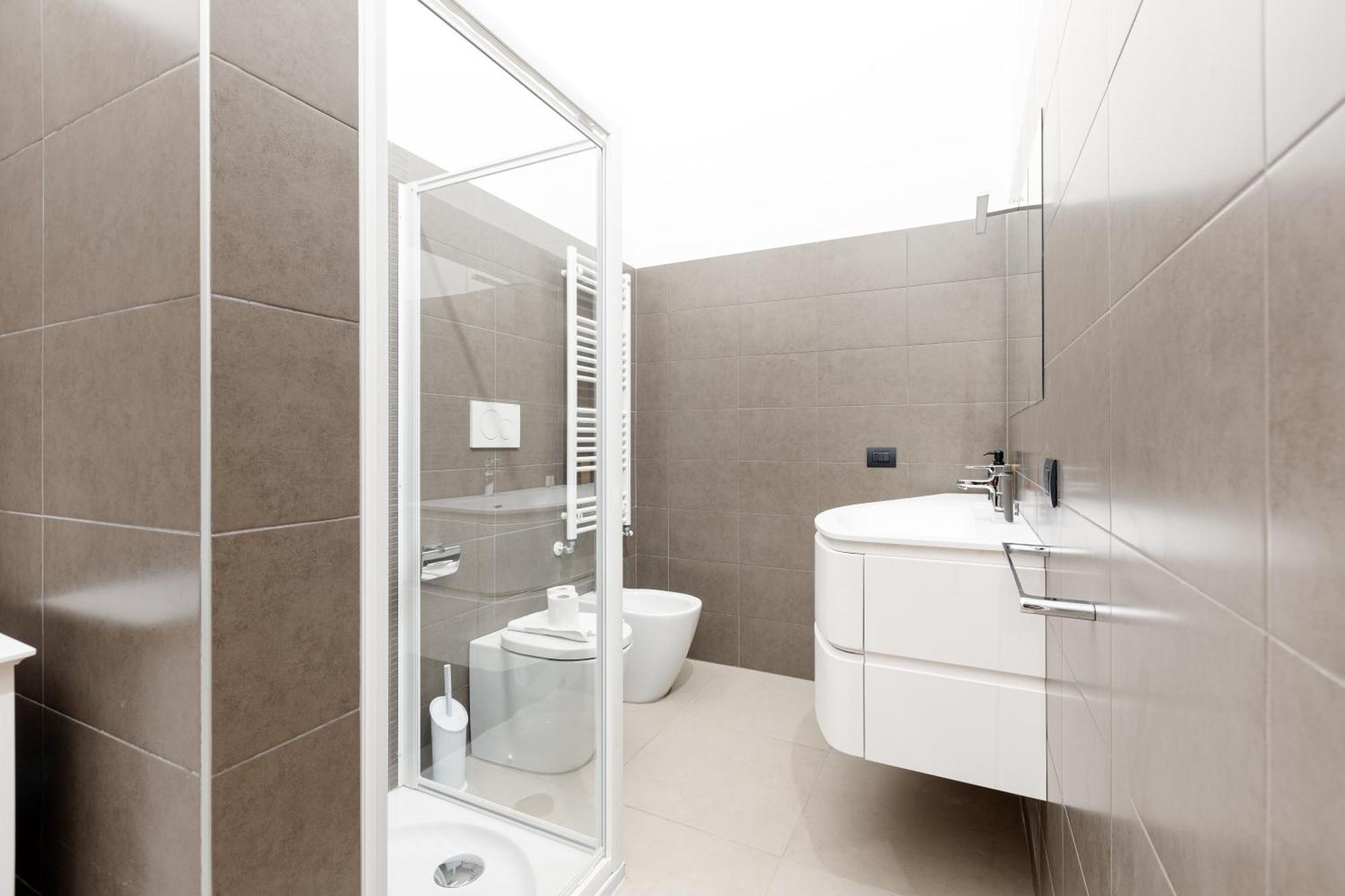 Appartamento Cozy Corner With Balcony And Private Garage! Milano Esterno foto