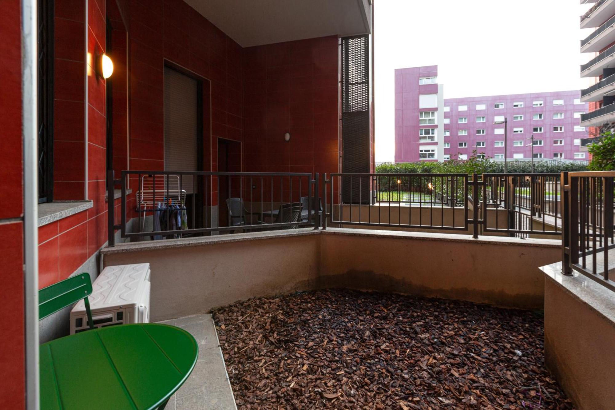 Appartamento Cozy Corner With Balcony And Private Garage! Milano Esterno foto