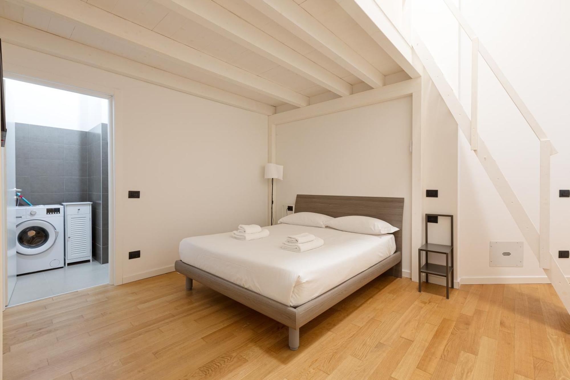 Appartamento Cozy Corner With Balcony And Private Garage! Milano Esterno foto